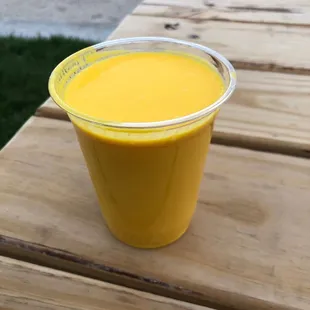 Mango lassi