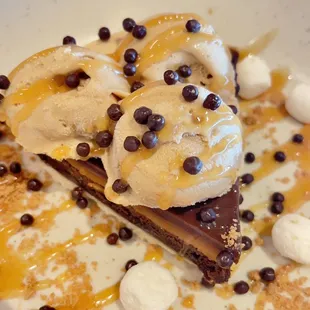 Rocky Road Pie
