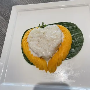 Sticky rice with Mango