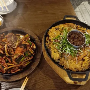 Pancake (crispy) and fried squid