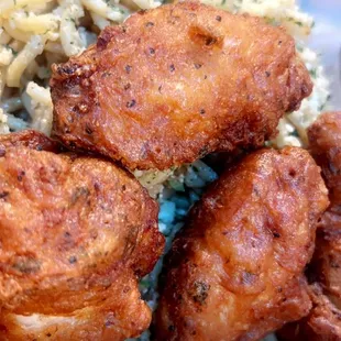 food, chicken wings and fried chicken