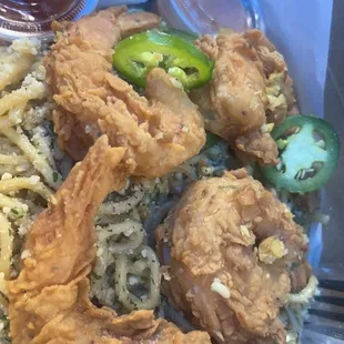 chicken wings and fried chicken, fried chicken wings, chicken wings, poultry, food, bbq wings, bbq chicken, fried chicken, chicken