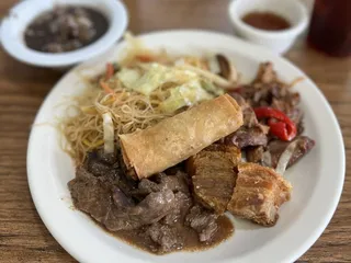 Susie's Lumpia House