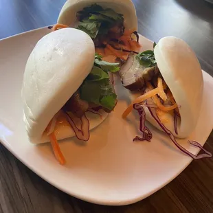 Braised pork belly baos