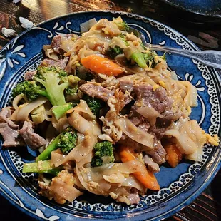 Pad See Ew (Beef)