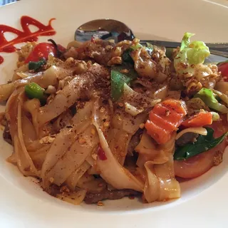 Drunk Noodle (Pad Kee Mao)