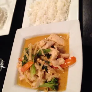 Red curry with chicken