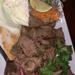 Yum Nuer Salad