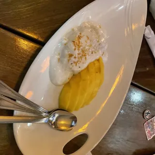 Sweet Sticky Rice with Mango