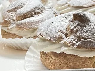 Amaretti Desserts