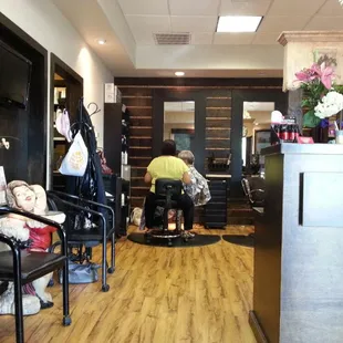 Love this salon.