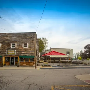 Welcome Back to the Mail Pouch Saloon in Haskins Ohio | www.mailpouchsaloon.com