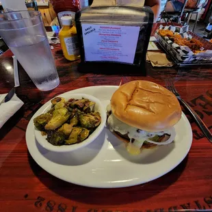 Mushroom Swiss burger.  Very tasty!