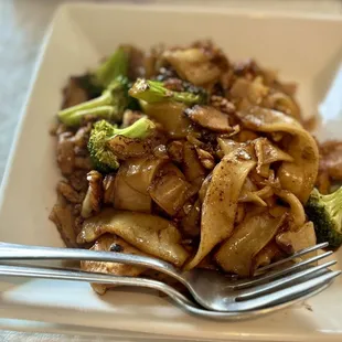 Pad siew with chicken