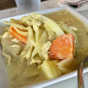 Yellow chicken curry