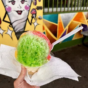 Small shave ice w/ vanilla ice cream scoop on the bottom