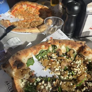 Popeye &amp; Olive oil pizza