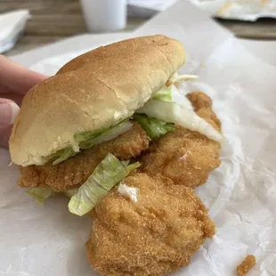 Fried chicken sandwich (added mayo, lettuce, swiss cheese)