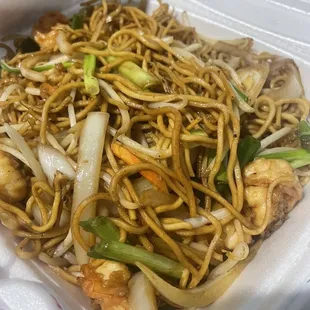 Shrimp Low Mein