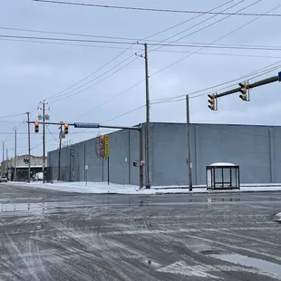 Close to intersection of Woodland &amp; E. 40th.  See the NOFT green letters back there???  That's IT!!