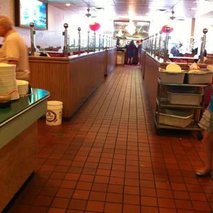 sushi and sashimi, interior