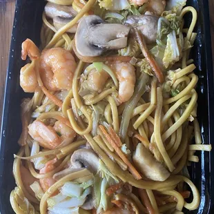 Shrimp lo mein