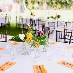 Chairs / silverware