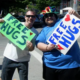 Free hugs, free water, free festival!