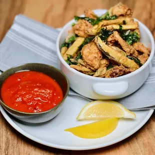 Crispy Things
shrimp, calamari, zucchini, pepperoncinis, angry tomato