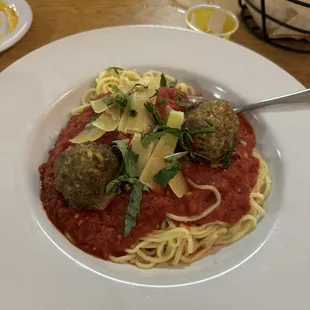 Spaghetti and meatballs