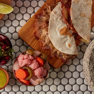 ows tortillas, salsa, and fruit