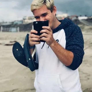Chris W.