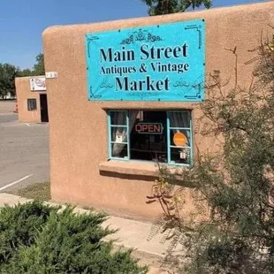 Main Street Antiques and Vintage Market