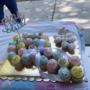 cupcakes on a table