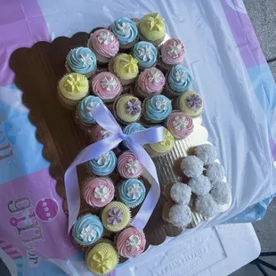 cupcakes, dessert, food
