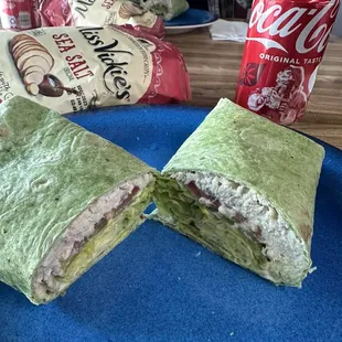Tuna wrap. Light and very feeling!