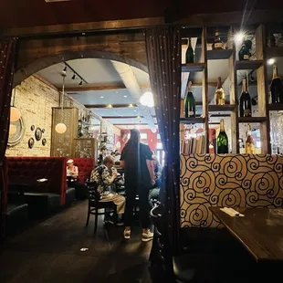 ramen and noodles, interior