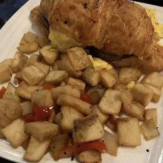 Deluxe Breakfast Croissant