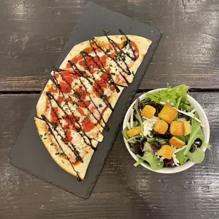 Ali pizza &amp; side salad