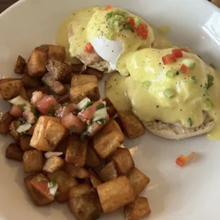 Egg Benedict with home fries