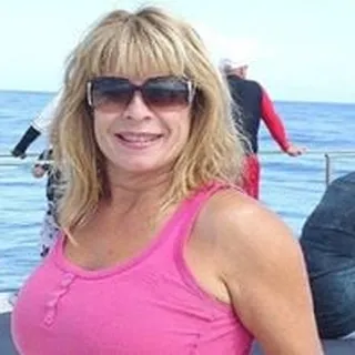 Tracie R.