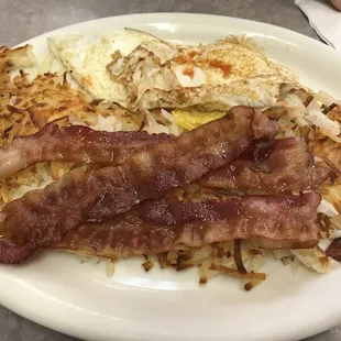 Eggs, bacon and hash browns.