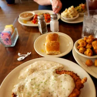 fried chicken with gravy and gravy