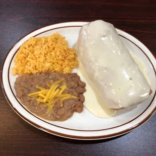 a plate of mexican food