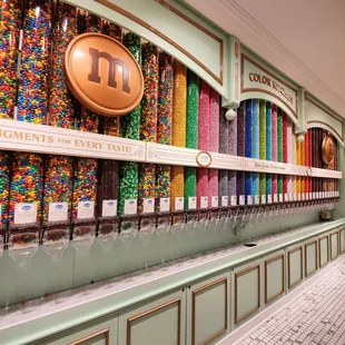 m&amp;m wall bar