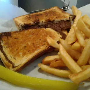 Sandwich Patty Melt