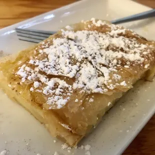 Bougatsa