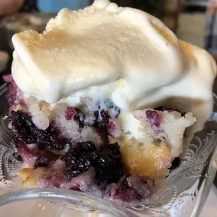 Blackberry cobbler