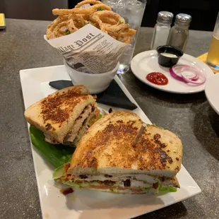 California Club Pizza