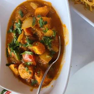 Chicken Kadai with fresh tomatoes, onions and garlic. So flipping delicious.